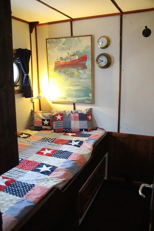 Botel Ms Mary -Nyhavn Hotel Copenhagen